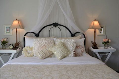Garden Cottage B And B - Tourism Canberra 0