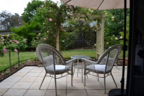 Garden Cottage B And B - Tourism Canberra 1