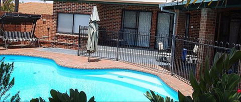 Karina Mews B&B - Tourism Canberra 0
