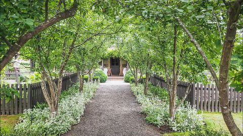 Kyneton Old Rectory - Tourism Canberra 3