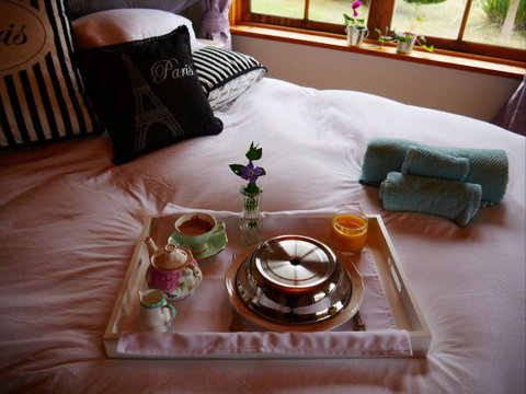 La Perrie Chalet Bed And Breakfast - Tourism Canberra 1