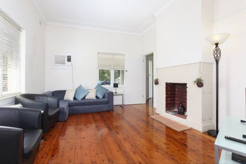 Le Bois Cottage - Tourism Canberra 1