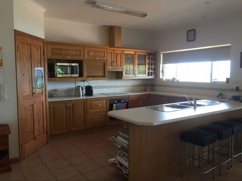 Limestone Ridge - Holiday House - Tourism Canberra 2