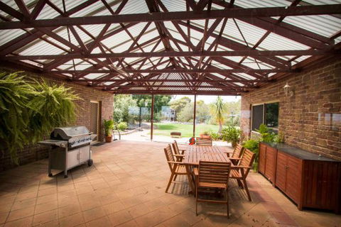 Limestone Ridge - Holiday House - Tourism Canberra 5