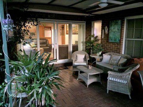 Palm Haven Bed And Breakfast - Tourism Canberra 0