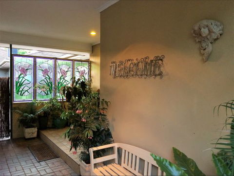 Palm Haven Bed And Breakfast - Tourism Canberra 1