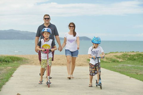 BIG 4 Rowes Bay Beachfront Holiday Park - Tourism Canberra 1