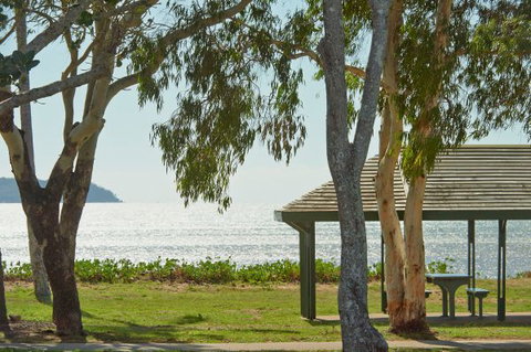 BIG 4 Rowes Bay Beachfront Holiday Park - Tourism Canberra 5