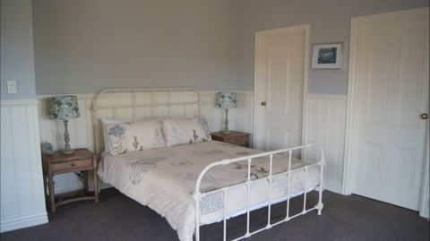 Shearer's Hill - Luxury Farm Stay - Tourism Canberra 4