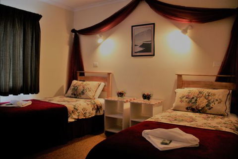 Sundial Holiday Apartments - Tourism Canberra 4