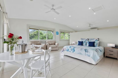 The Country House At Hunchy Luxury Bed And Breakfast Accommodation - Tourism Canberra 4
