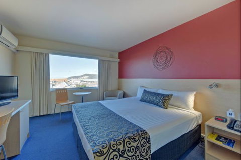 TownHouse Hotel Burnie - Tourism Canberra 2