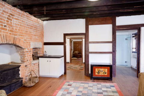 Vine Lodge Heritage Getaway - Tourism Canberra 7