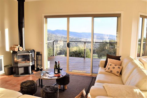 Wild Dog Rise - Tourism Canberra 1