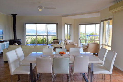 Wild Dog Rise - Tourism Canberra 2