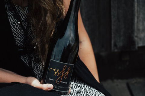 Wines For Joanie Cottage - Tourism Canberra 9