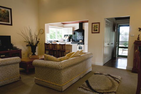 Wood Duck Cottages - Tourism Canberra 2