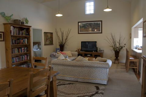 Wood Duck Cottages - Tourism Canberra 4