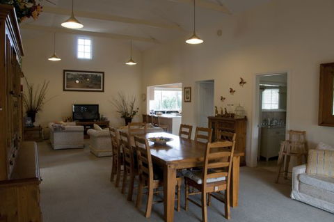 Wood Duck Cottages - Tourism Canberra 7