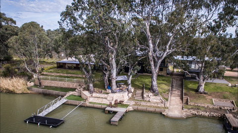 192 Page Drive Blanchetown -River Shack Rentals - Tourism Canberra 9