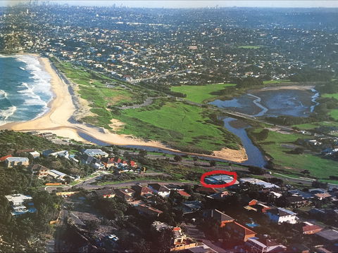 A Beach House Near Manly Two - Tourism Canberra 0