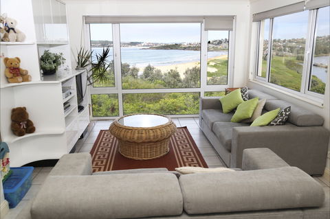 A Beach House Near Manly Two - Tourism Canberra 1