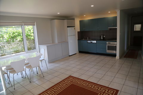 A Beach House Near Manly Two - Tourism Canberra 2
