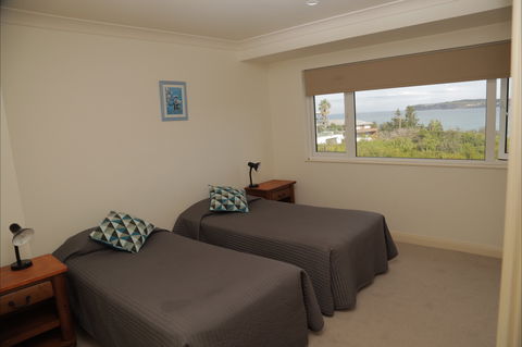 A Beach House Near Manly Two - Tourism Canberra 5