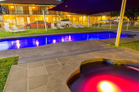 Advance Motel - Tourism Canberra 0
