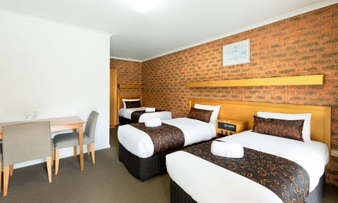 Advance Motel - Tourism Canberra 5