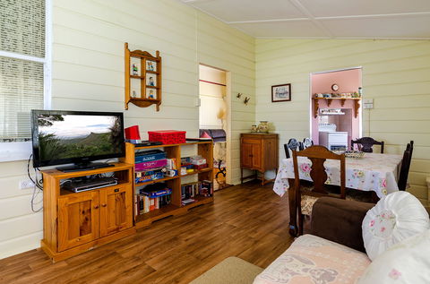 Albion Cottage - Tourism Canberra 9