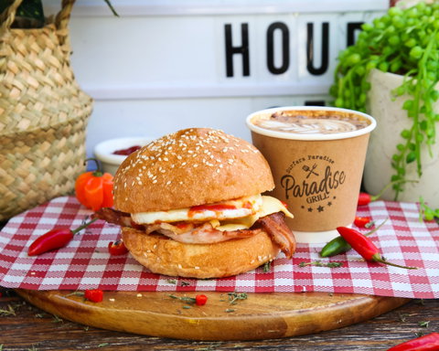 Backpackers In Paradise - Tourism Canberra 7