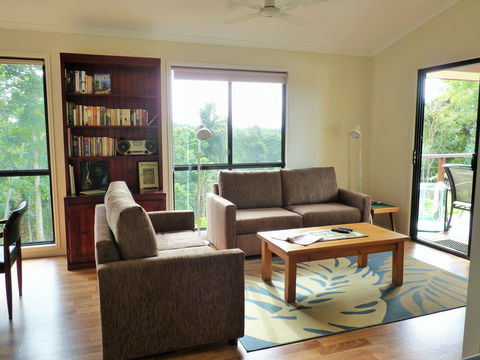 Bellthorpe Stays - Nature's Retreat - Tourism Canberra 8
