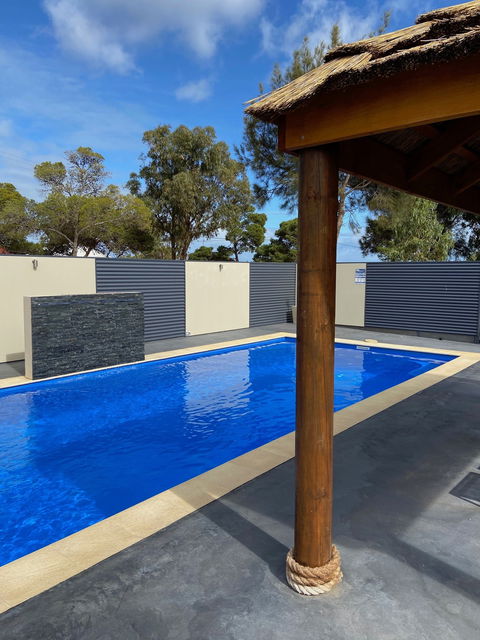 Ceduna Foreshore Caravan Park - Tourism Canberra 1