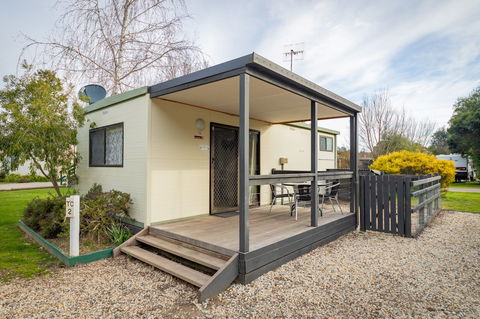 Eildon Riverside Holiday Park - Tourism Canberra 2