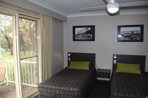 Galaxy Motel - Tourism Canberra 3