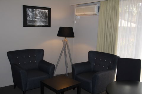 Galaxy Motel - Tourism Canberra 4