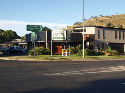 Gundagai Motel - Tourism Canberra 0