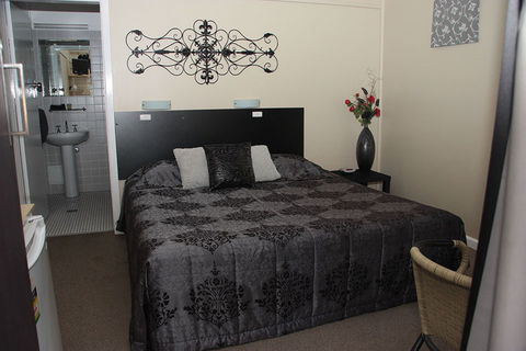 Gundagai Motel - Tourism Canberra 3