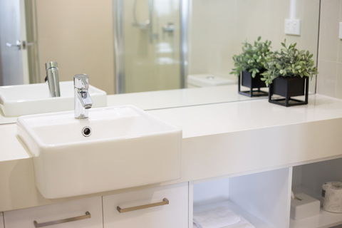 H20 Apartments - Tourism Canberra 6