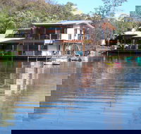 Lakeside Lodge - Tourism Canberra