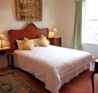 Feathers Hotel - Tourism Canberra