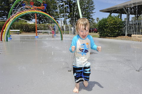 NRMA Sydney Lakeside Holiday Park - Tourism Canberra 3