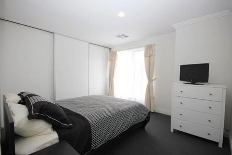 Oaklands Junction - Tourism Canberra 3