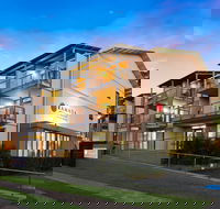 Ramada Resort by Wyndham Flynns Beach - Tourism Canberra
