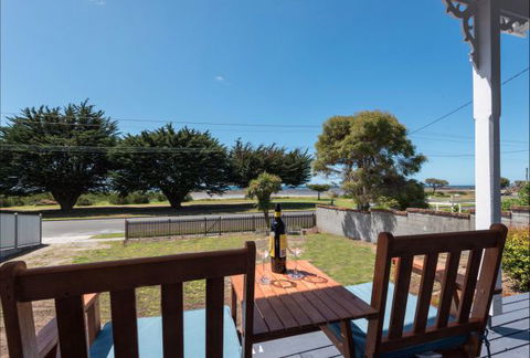 Rosie's House At Wynyard - Tourism Canberra 8