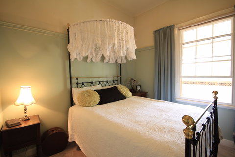 Rostrata Country House - Tourism Canberra 4