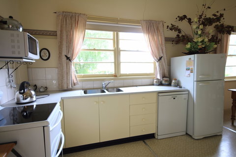Rostrata Country House - Tourism Canberra 6