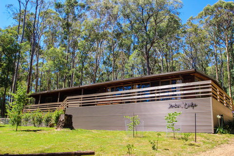 Sambar Lodge - Tourism Canberra 0