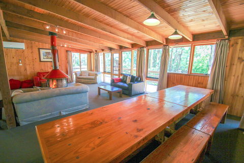 Sambar Lodge - Tourism Canberra 2